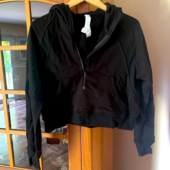 lululemon athletica Jackets & Blazers - LULULEMON CROPPED BLACK HALF ZIP HOODIE